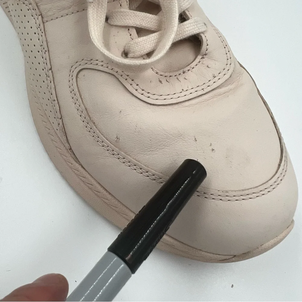 Everlane Tread The Trainer Sneaker Blush (Pale Pink) Men’s 12, Women’s‎ 14